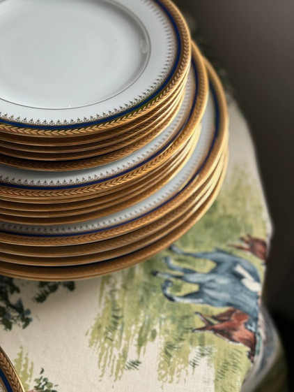 Столовая тарелка Fabriqué et Des Mattres Pour la Collection Décoré par Porcelainiers Ideal Passion Authentique Porcelaine de Prestige LIMOGES FRANCE